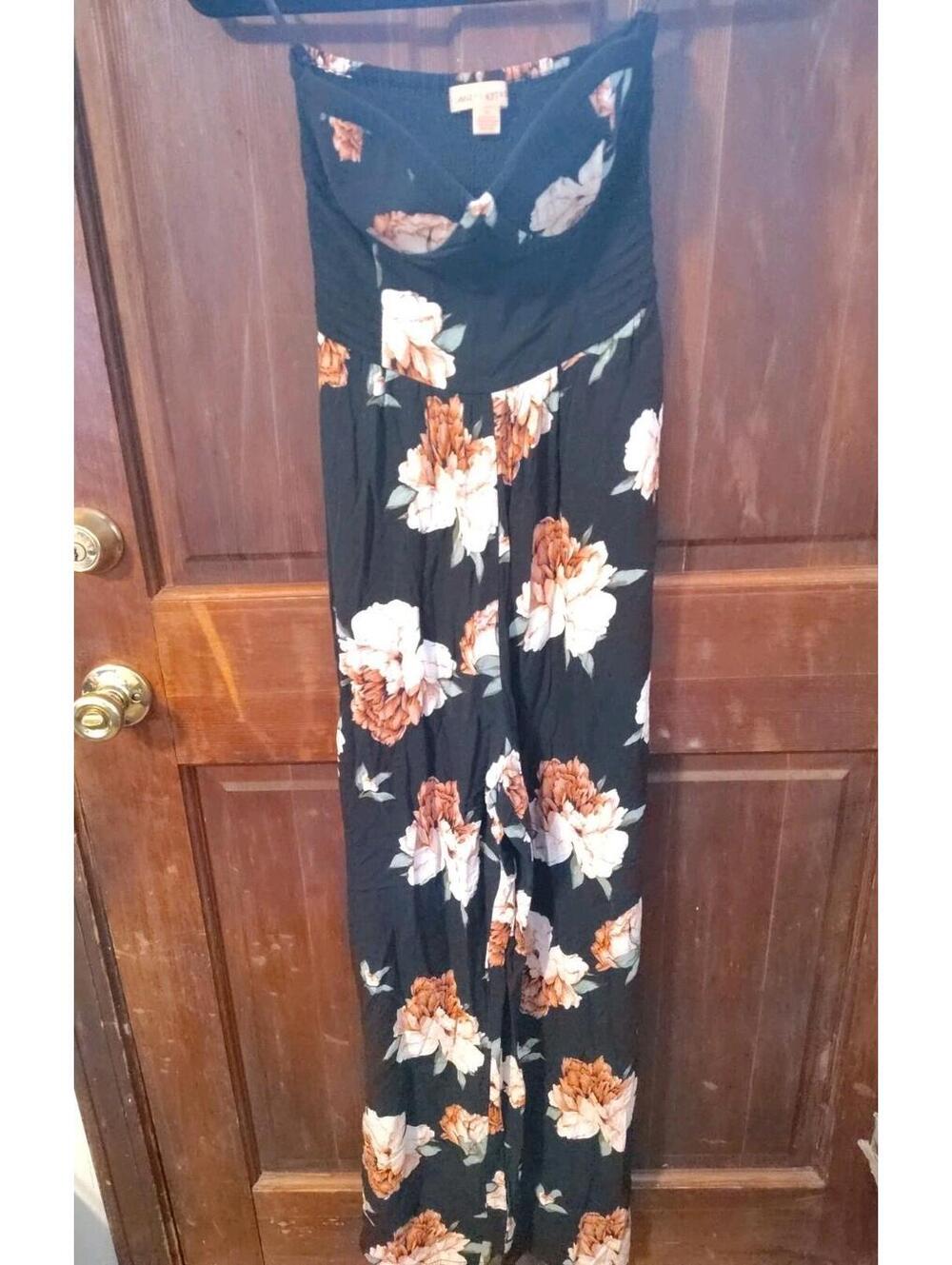 Band Of Gypsies Black Floral Print Jumpsuit Size Small